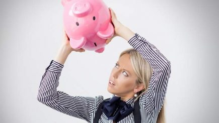 Tinerii pot primi 250 de lei de la stat, timp de mai multe luni, după ce absolvă liceul sau facultatea