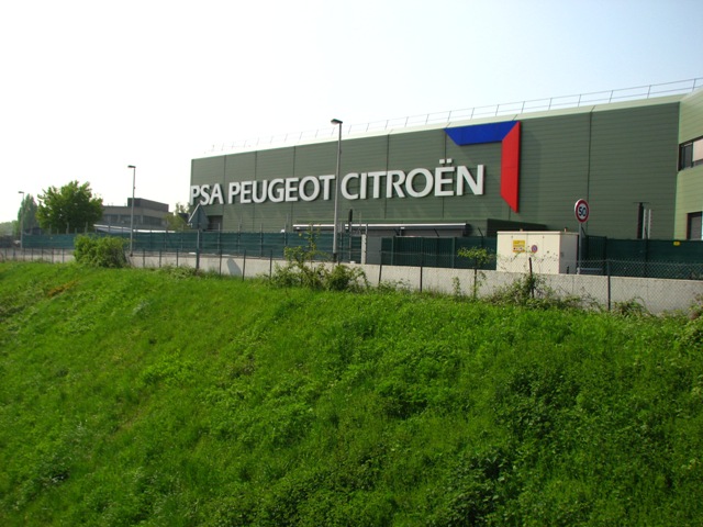 Grupul Peugeot - Citroen va renunta la 6.000 de angajati