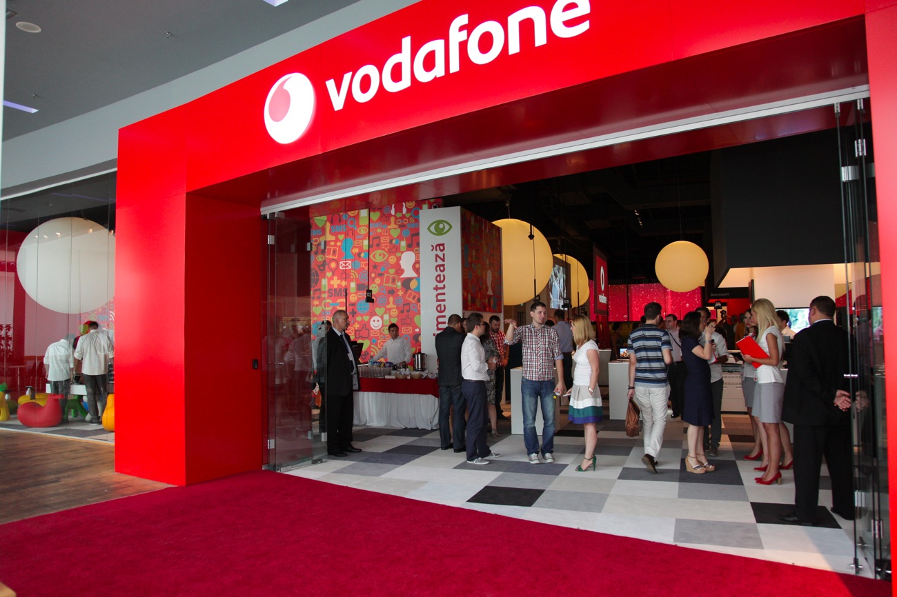 Vodafone Experience Store îşi deschide astăzi porţile