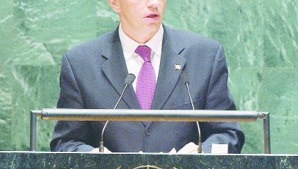 Mircea Geoana: – o cariera in diplomatie