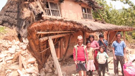 42.000 de euro au donat românii pentru campania de reconstrucție din Nepal