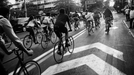 Mersul cu bicicleta la serviciu scade riscul de moarte precoce