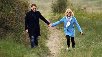 „Sunt momente în viață când trebuie să faci alegeri vitale”. Primul interviu de anvergură cu Brigitte Macron