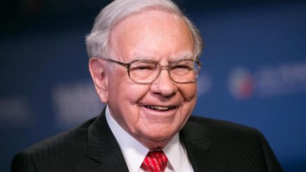 Cum a câștigat Warren Buffett un pariu cu Wall Street după 10 ani