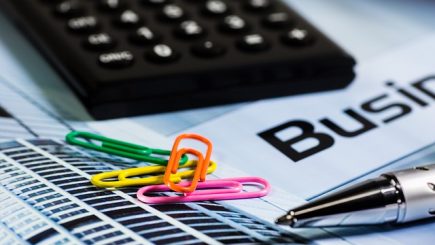 O nouă bătaie de cap pentru angajatori: Taxa de solidaritate şi capcanele ei