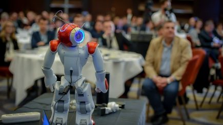 Directorii IT din România au decis: Cel mai mare pericol al erei digitale îl reprezintă scăderea interacţiunii directe dintre oameni