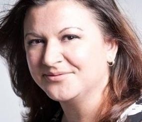 Nu alerga după fericire, s-ar putea să n-o prinzi!