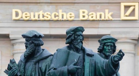 Deutsche Bank amendată pentru spălare de bani