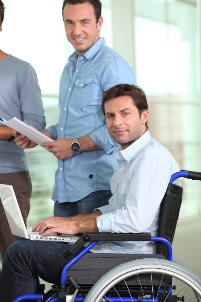 Doar 4% din persoanele cu dizabilități din România au un loc de muncă