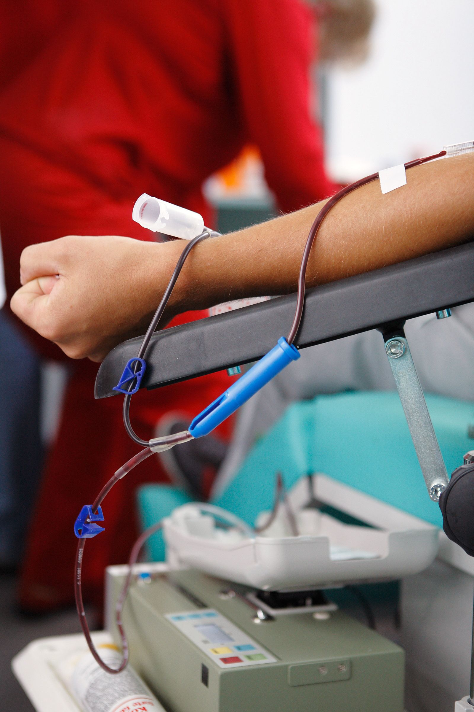 360.000 de euro investiți de Vodafone în șapte centre de transfuzii