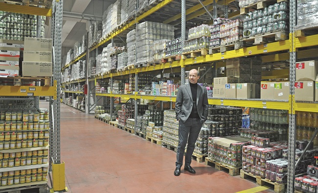 Florin Simon, antreprenorul care umple cămările românilor din Italia cu produse româneşti