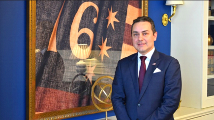“Visul meu de mic”. Un român a devenit manager al hotelului Trump din Chicago