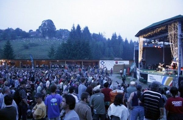 În România, în vârf de munte: Cel mai important festival de jazz open-air din Europa Centrală şi de Est