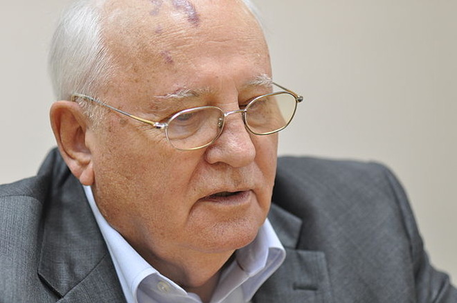 Mihail Gorbaciov, „îngropat” de hackeri