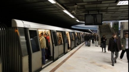 Angajaţii de la metrou ar putea declanşa o grevă generală