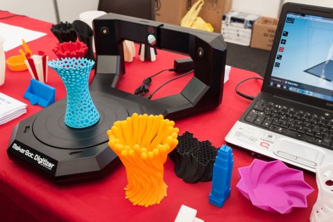 Primii liceeni absolvenţi 3D Printing