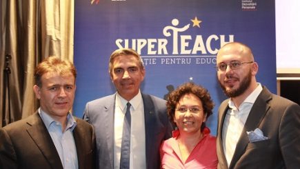 Sistemul de învăţământ demotivează profesorii din România: Program de mentorat pentru dascăli