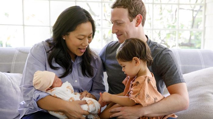 Scrisoarea lui Mark Zuckerberg pentru bebeluşul său: Copilăria e magică. Nu îţi face griji pentru viitor