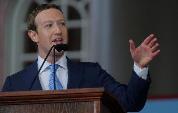 Fondatorul Facebook pledează pentru venitul universal: „Oameni ca mine ar trebui să suporte aceste costuri“