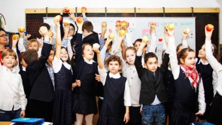 Copiii din clasele 0-IV vor învăța la școală ce înseamnă alimentația sănătoasă