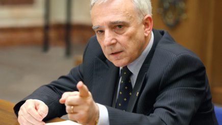 Legea conversiei creditelor in franci a fost adoptată. Părerea lui Mugur Isărescu
