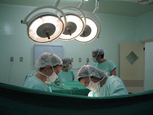 Un spital din Franta angajeaza infirmiere din Romania