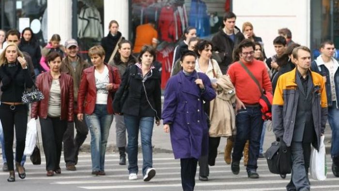 O țară aproape în pragul exodului: Aproximativ  45% din populația aptă de muncă vrea să plece din Republica Moldova