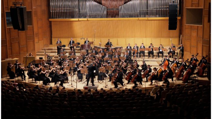 Recviemul german de Brahms, sub bagheta dirijorului vienez Sascha Goetzel