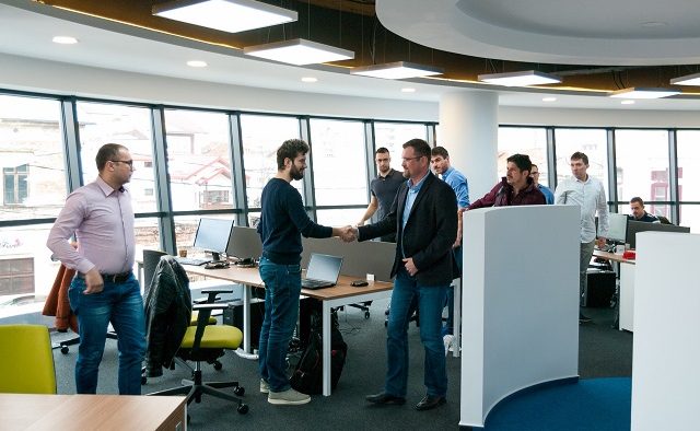 O companie de software își deschide birouri în Craiova și Pitești