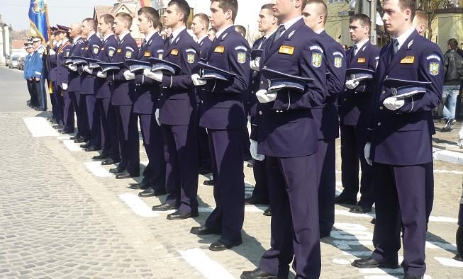 Poliţia Română face angajări. Ce posturi a scos la concurs