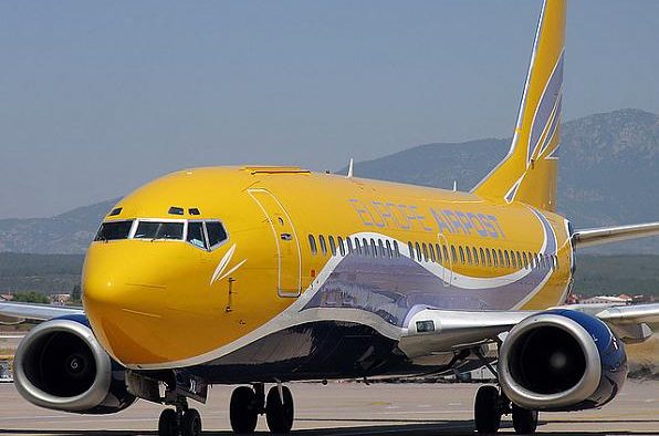 Poșta română vrea să cumpere servicii de transport aerian