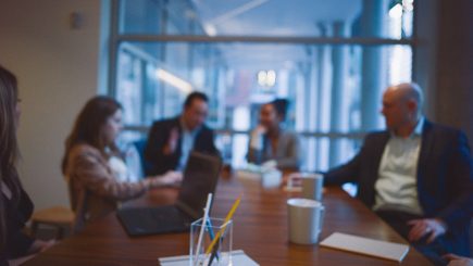 Finanţele cumpără servicii de recrutare pentru a selecta administratori la Eximbank, Imprimerie, FNGCIMM şi FRC