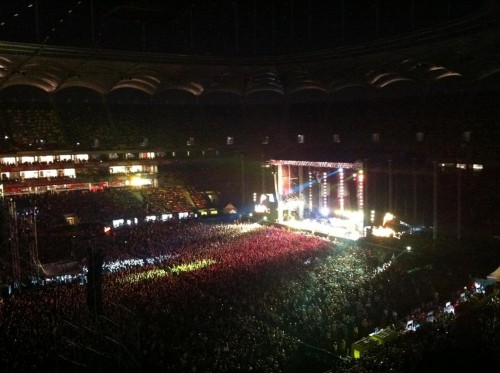 Red Hot Chili Peppers a făcut show în fața a 45.000 de fani - Video