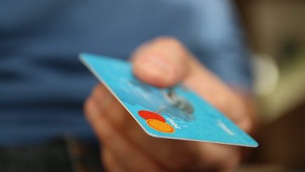 Universitatea din România care îţi asigură un salariu de 1.000 de euro la debut