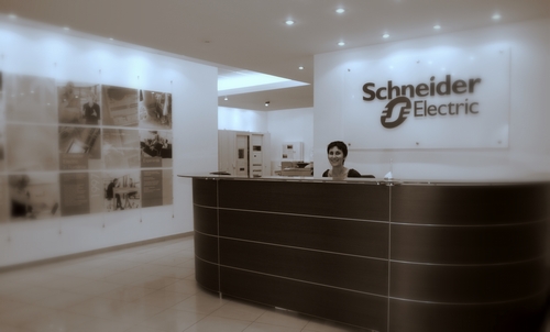 Schneider Electric va crea 40 de noi joburi in primul semestru din 2011