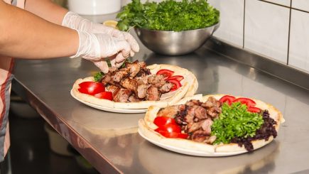 Un fast-food nu este un business de succes. 90% dintre fast-food-uri se închid după un an