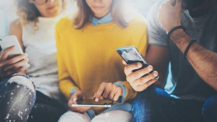 Ce rol are telefonul mobil la locul de muncă: cum să îți folosești smartphone-ul ca să devii mai productiv