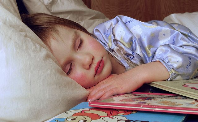 Efectele poveștilor de noapte bună asupra dezvoltării copiilor