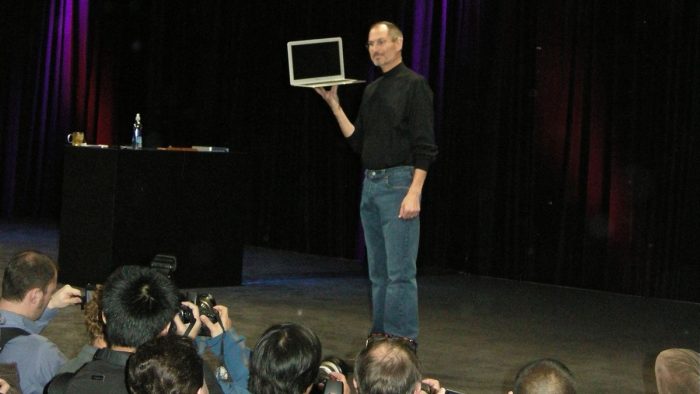 Se caută un Steve Jobs priceput la „stand-up academic”. Motivația Millennials la raport