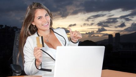 Studiu BCR: Tinerii vor servicii bancare de ultimă generaţie