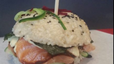 Sushi burger, un nou deliciu gastronomic lansat de Aria Gourmet Burger