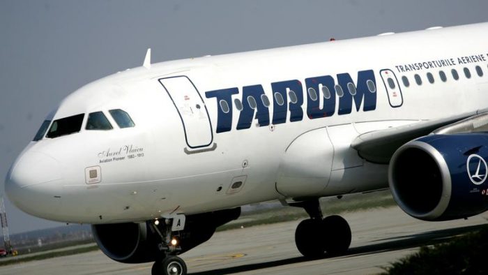 Tarom a publicat cele 300 de întrebări la care trebuie să răspundă o stewardesă la angajare