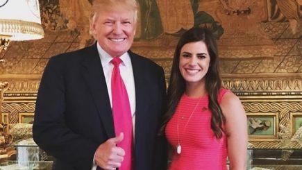 Traseul fulminant al asistentei lui Donald Trump, care la 26 de ani câştigă aproape 100.000 de dolari