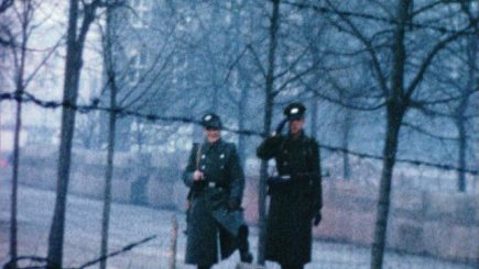 25 de ani de la căderea Zidului Berlinului – proiecții și dezbateri la Cinepolitica Extra Time