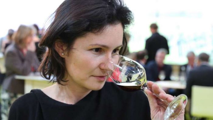 Povestea Anei Sapungiu, singura româncă Master of Wine: ce înseamnă să ai cea mai prestigioasă calificare în degustarea şi alegerea vinurilor