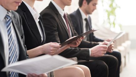 Autoritățile lucrează la simplificarea vizelor pentru muncitorii străini