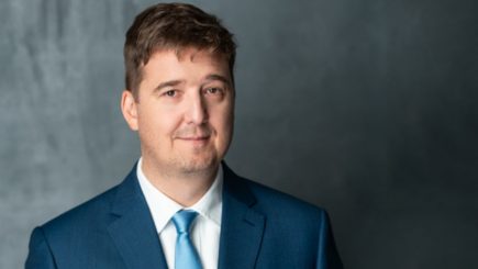 O călătorie multinațională către funcția de Country Manager