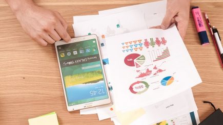 Studiu: Cât au câștigat medicii în sistemul privat, în 2018