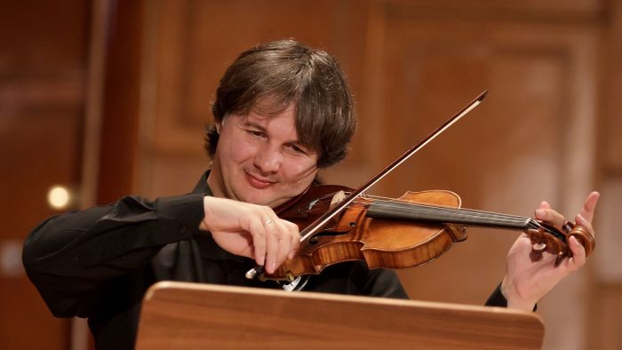 Violonistul Liviu Prunaru,  concert-maestru al celei mai bine cotate orchestre simfonice din lume, în dublă ipostază pe scena Sălii Radio!