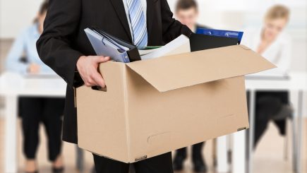 Îți păstrezi serviciul sau renunți? 5 situații în care poți avea această dilemă